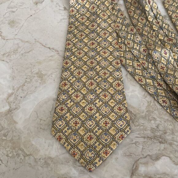 Authentic Hermes 100% Silk Tie - As New - Picture 4 of 8